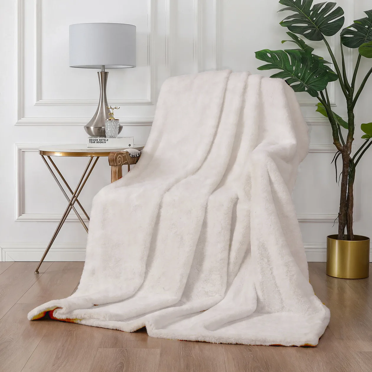 Shadow Faux Fur Throw Blanket 150x200cm - Natural: the shop's own photo