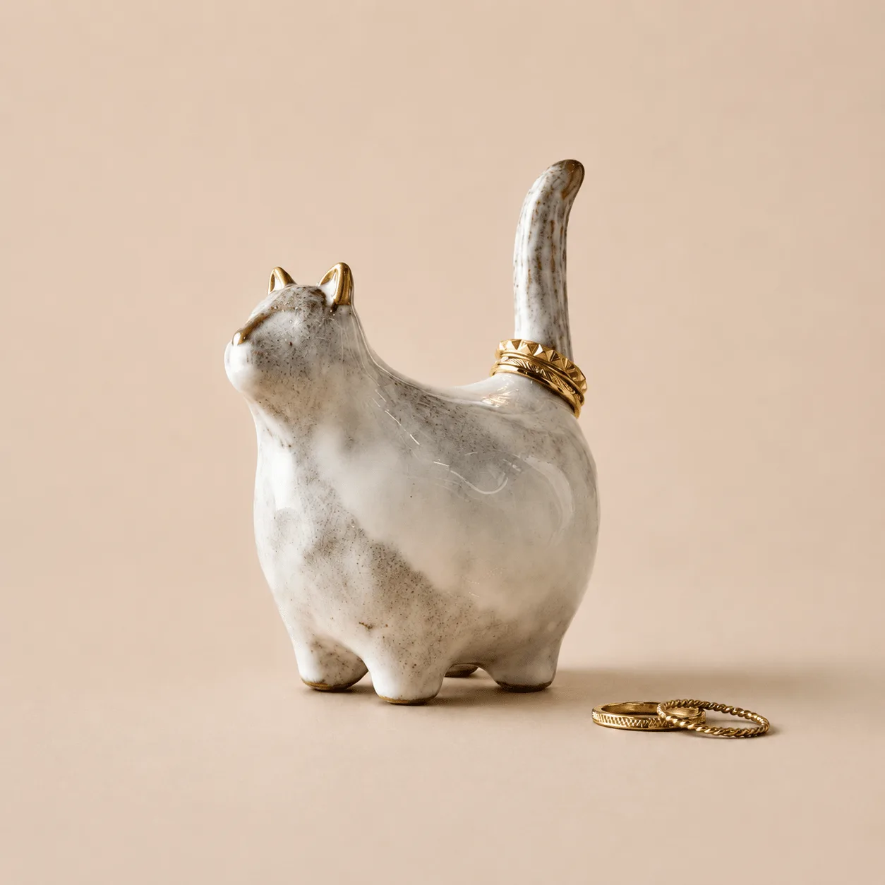 Chester the Cat Ring Holder: the shop's own photo