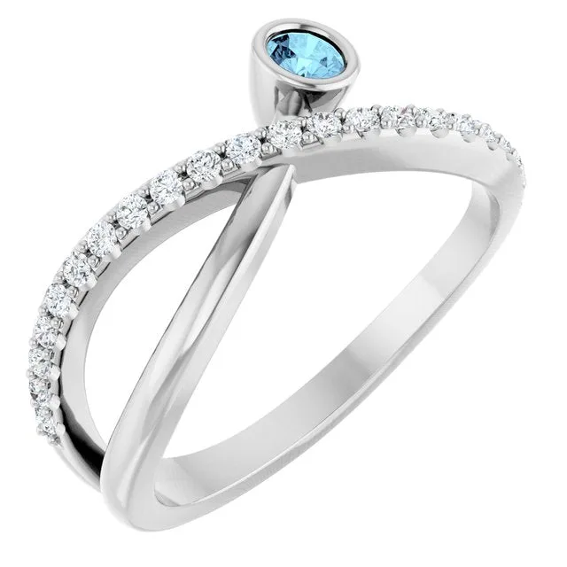 Round Aquamarine Accented Ring with Diamond Accents in Platinum - 18k Yellow Gold / 3.30 Carat / Lab-Grown-AAA: the shop's own photo