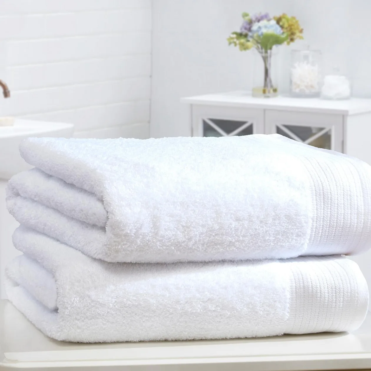 Chatsworth 100% Cotton Towels - White / 2pc Bath Sheet: the shop's own photo