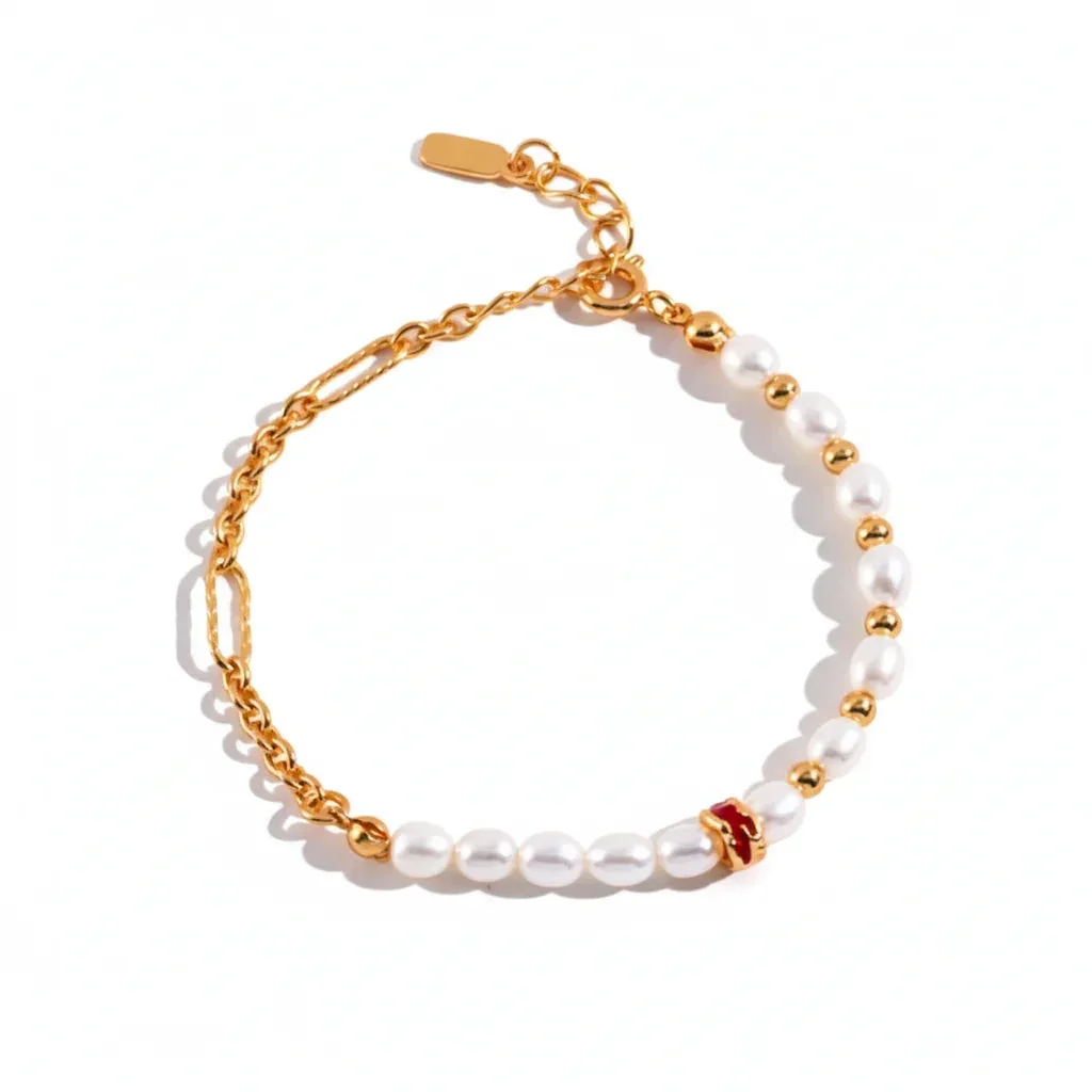 Gold Drip Glaze Bead and Pearl Bracelet: the shop's own photo