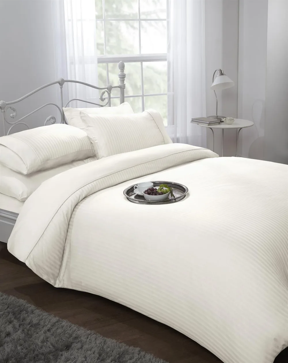 Emma Barclay Ritz Duvet Cover Set 300TC - Cream / Single: the shop's own photo