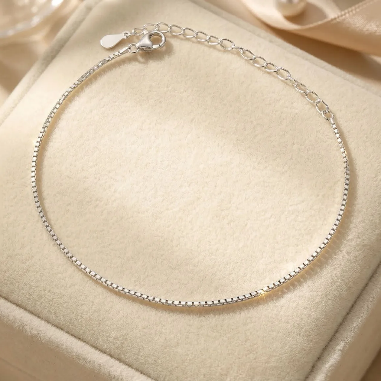 Silver Everyday Minimalist Box Chain Bracelet: the shop's own photo