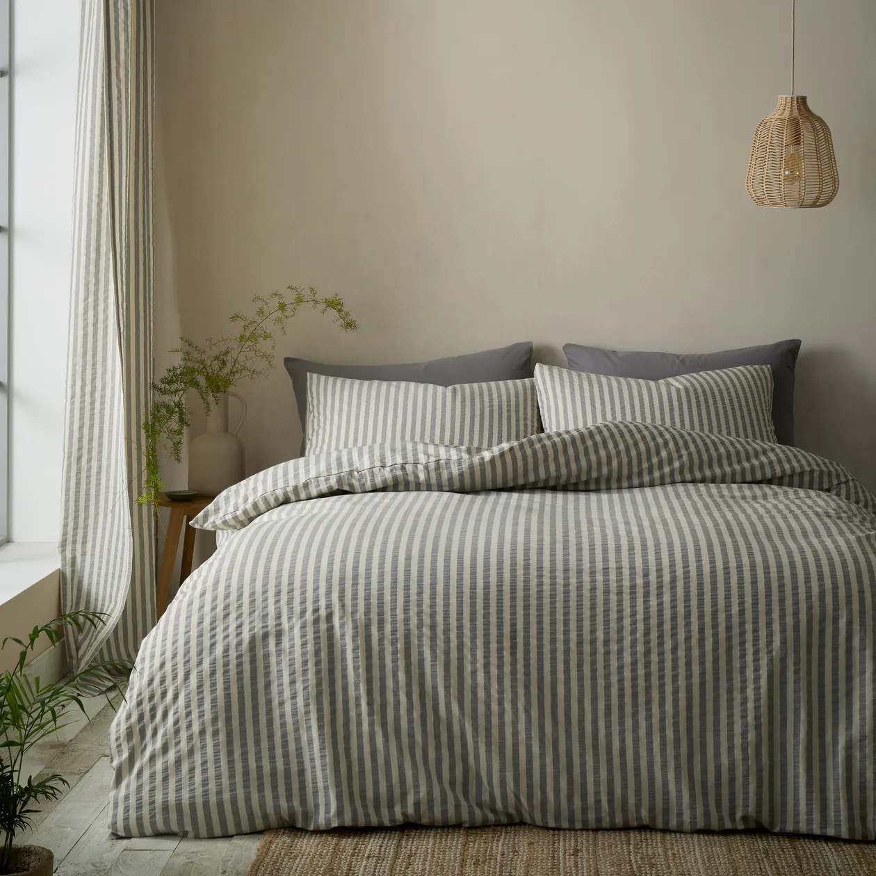 Pineapple Elephant Cotton Rich Woven Stripe Duvet Cover Set - Super King / Grey: the shop's own photo