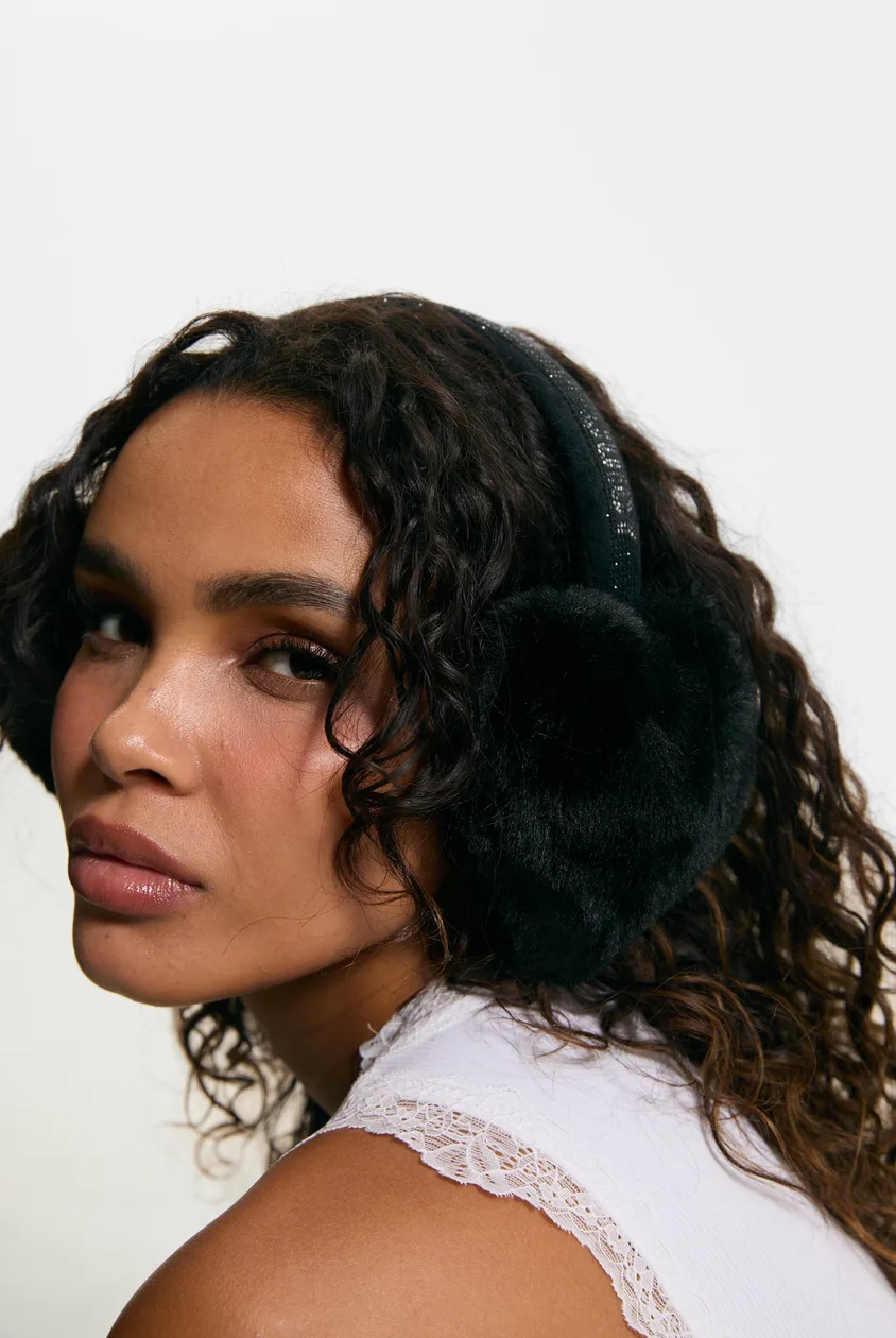 Black Long Fur Heart Shape Ear Muffs - ONE / Black: the shop's own photo