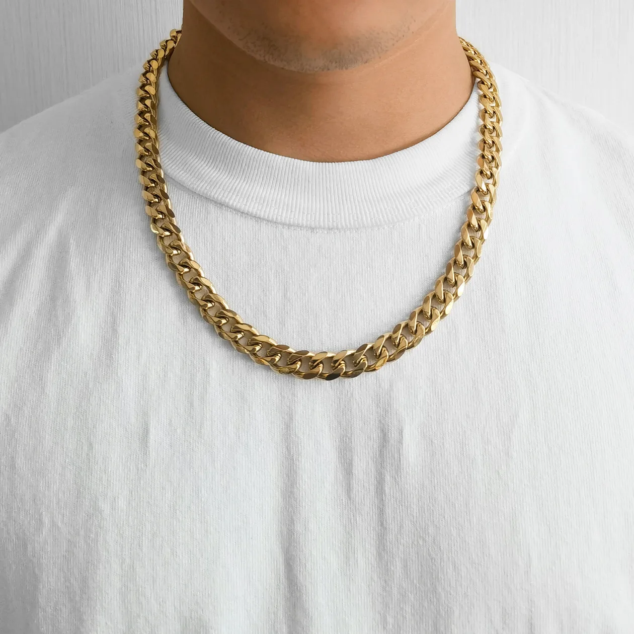 Men's 9mm 18k Gold Plated Stainless Steel 7.5-8.5 Inch Curb Chain Bracelet: the shop's own photo