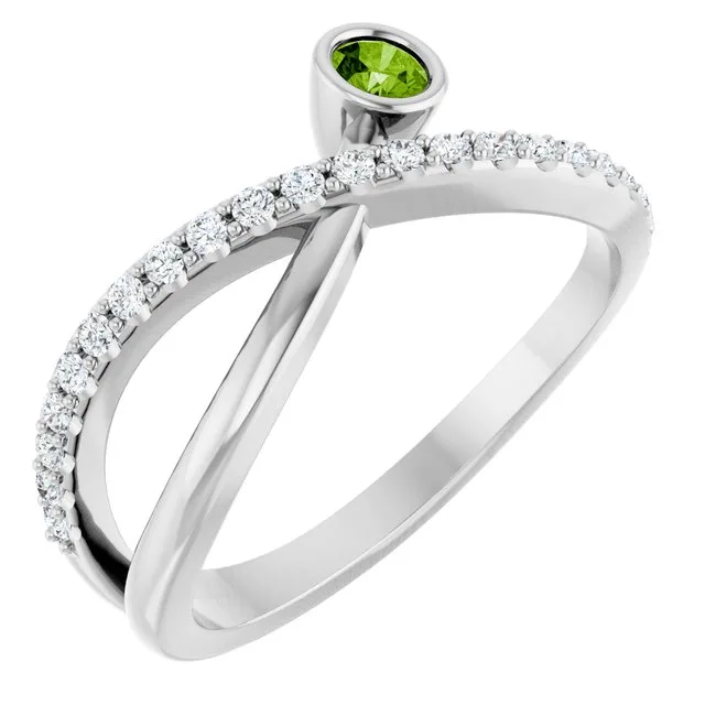Round Peridot Accented Ring with Diamond Accents in Platinum - 18k Yellow Gold / 3.30 Carat / Lab-Grown-AAA: the shop's own photo
