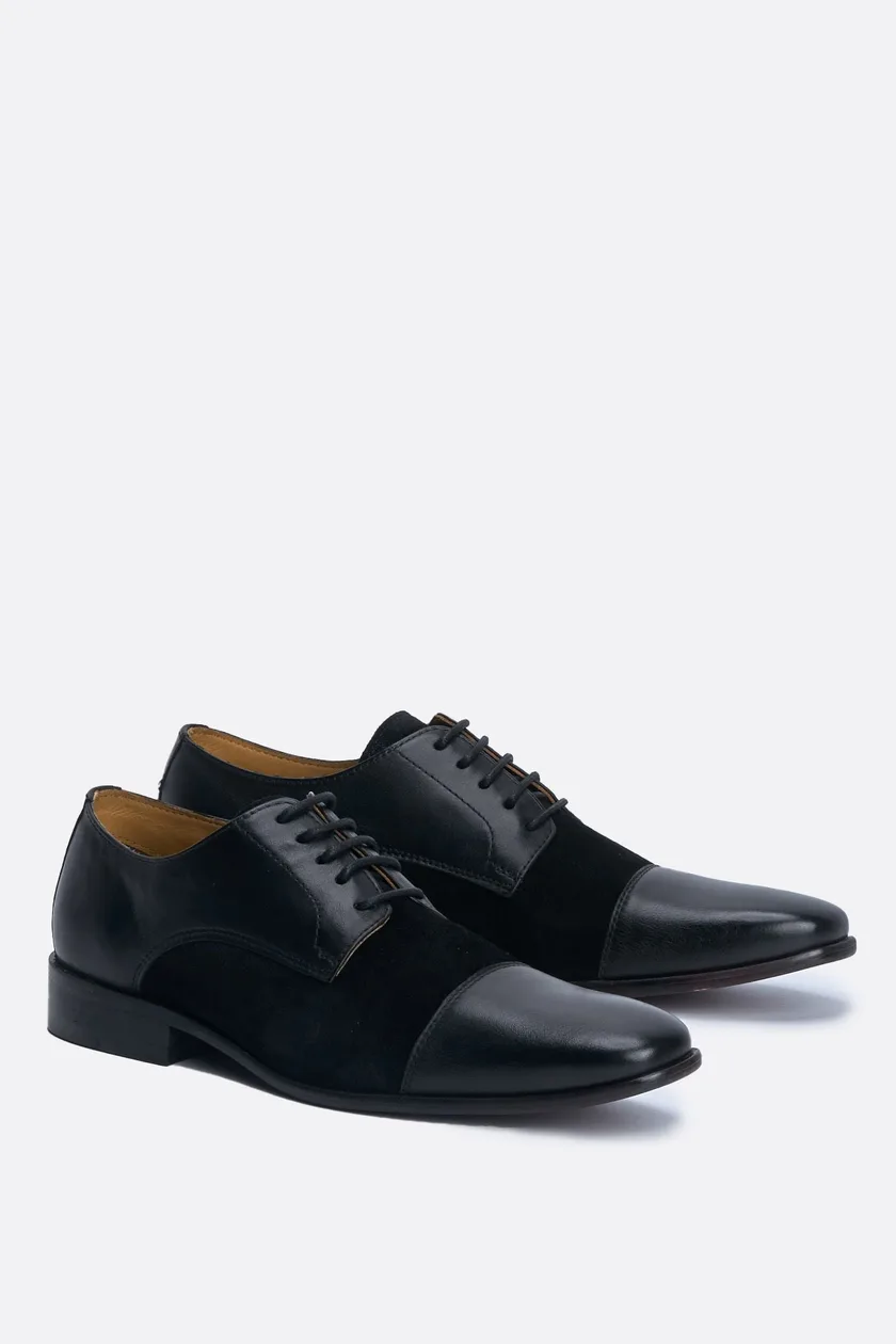 Lucas Black Shoes: the shop's own photo