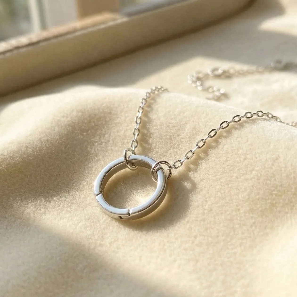 Sterling Silver Necklace With Openable Spring Clasp: the shop's own photo