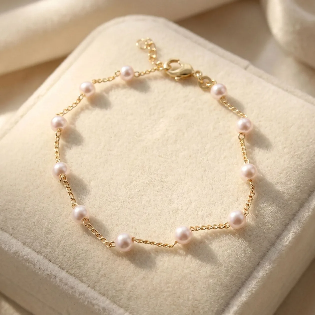 18ct Gold Plated Essential Pearl Bracelet: the shop's own photo