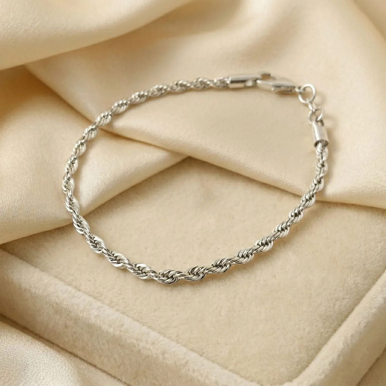 Rope Chain Shiny Silver Minimalist Elegant Bracelet: the shop's own photo