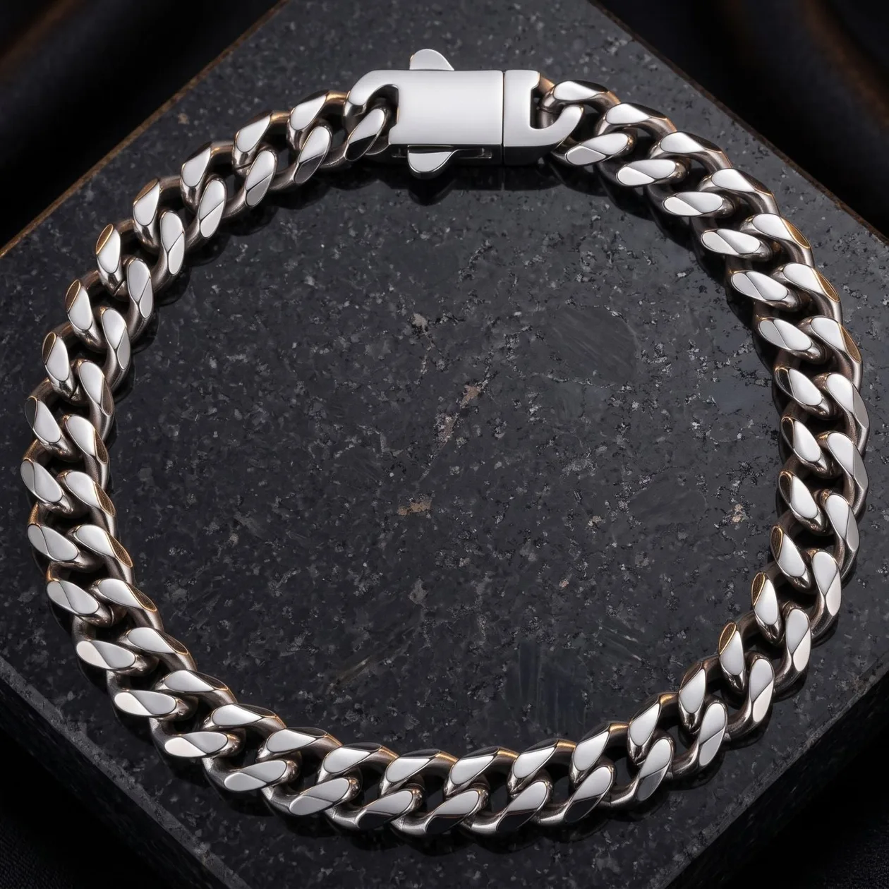 Silver Cuban Curb Chain Bracelet For Men - Large (9 inches): the shop's own photo