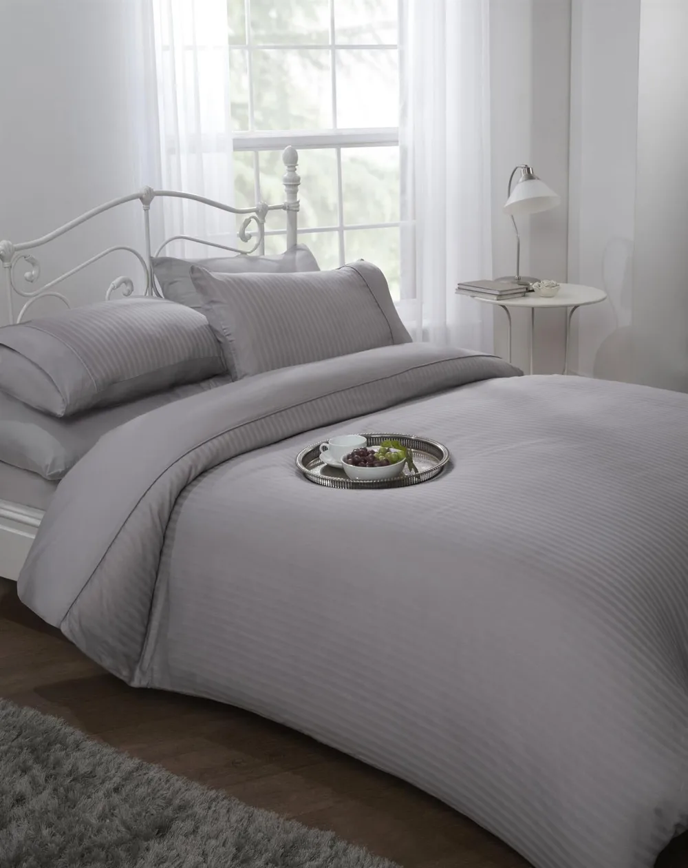 Emma Barclay Ritz Duvet Cover Set 300TC - Silver / Super King: the shop's own photo