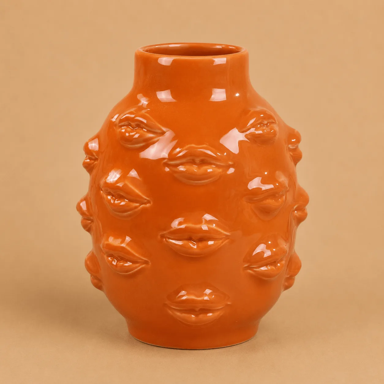 Ceramic Lips Vase: the shop's own photo