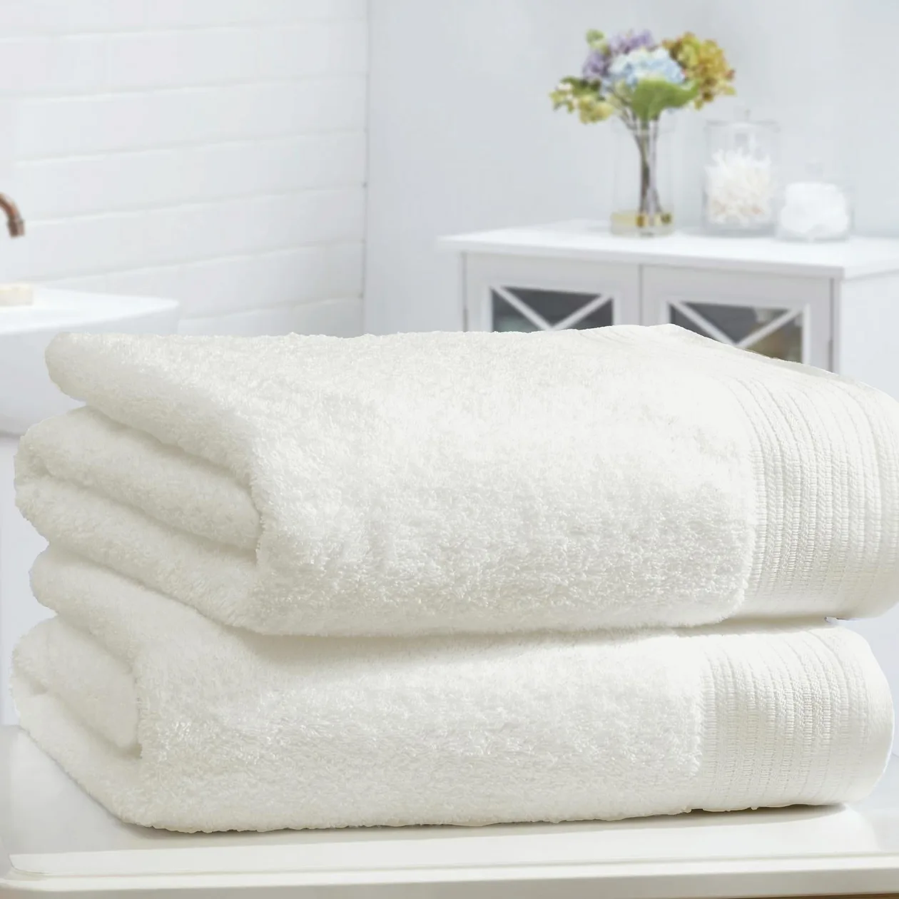 Chatsworth 100% Cotton Towels - Cream / 2pc Bath Sheet: the shop's own photo