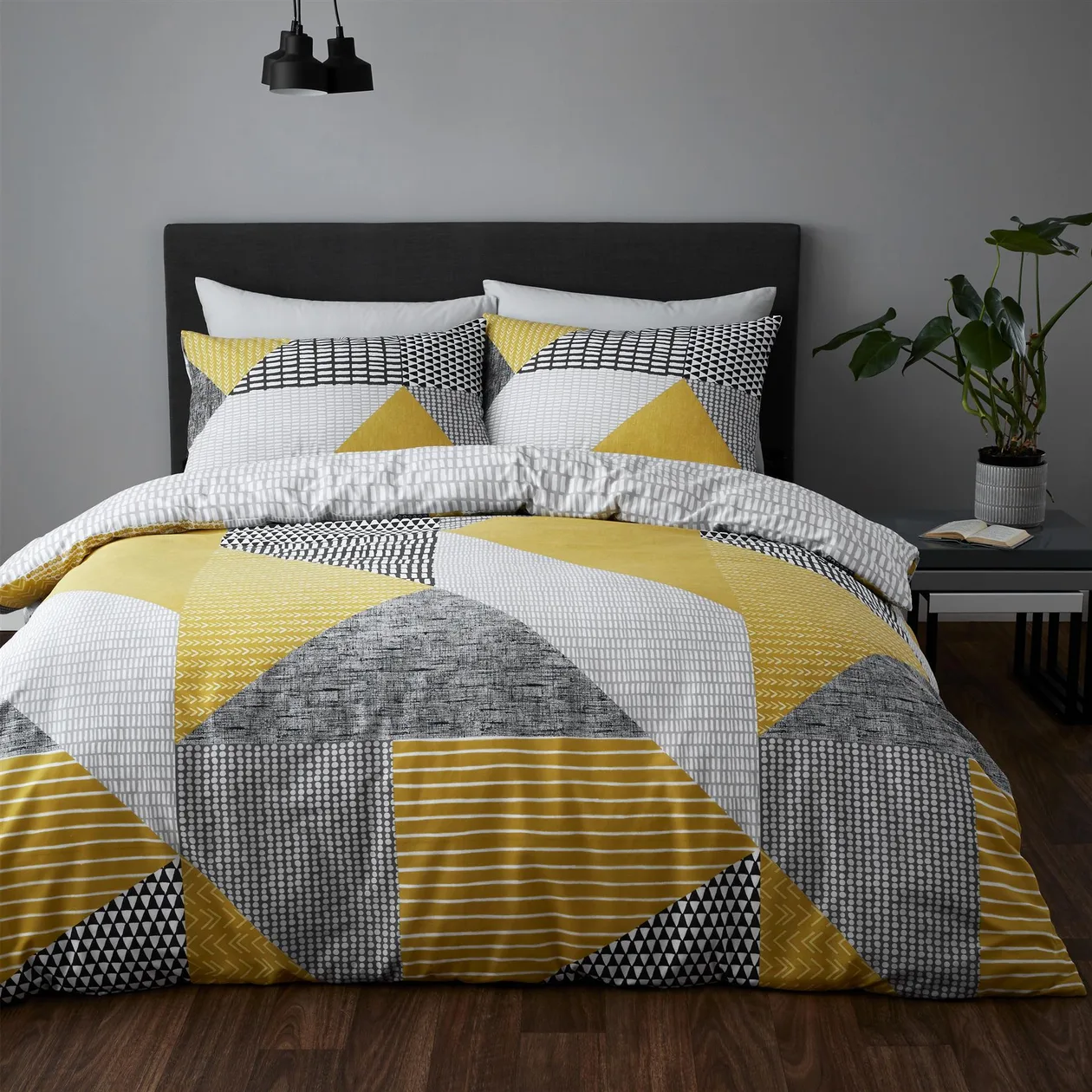 Catherine Lansfield Larsson Geo Duvet Cover Set - Ochre / Double: the shop's own photo