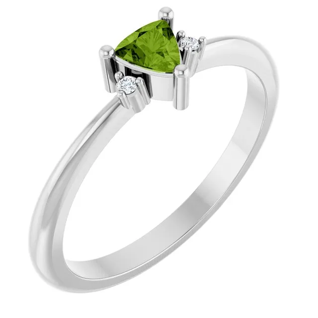 Trillion Peridot Accented Ring with Diamond Accents in Platinum - 18k Yellow Gold / 2.60 Carat / Lab-Grown-AAA: the shop's own photo