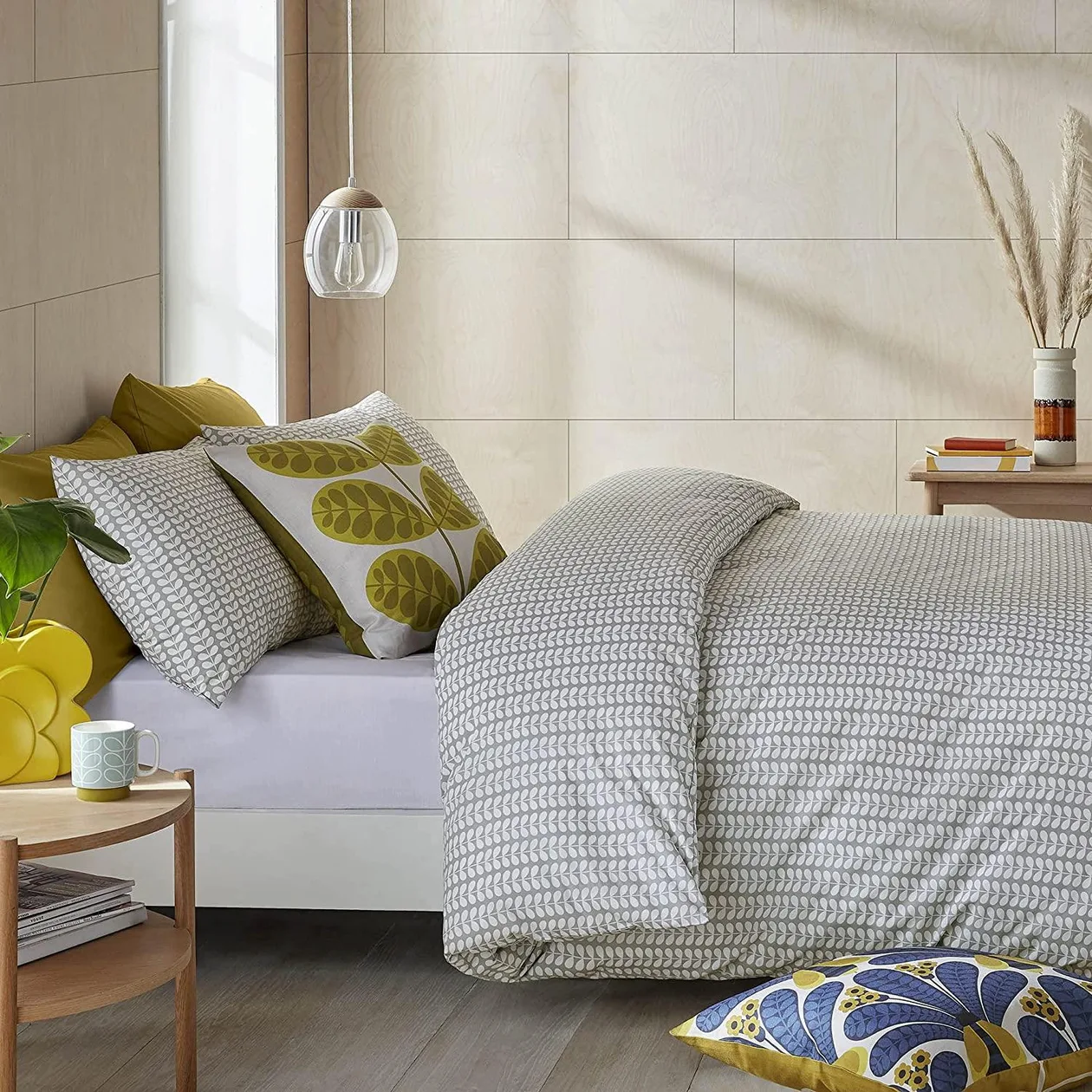 Orla Kiely Tiny Stem Duvet Cover - Grey / Super King: the shop's own photo