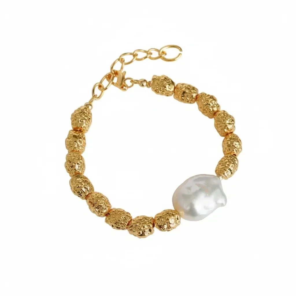 Baroque Pearl Bracelet: the shop's own photo
