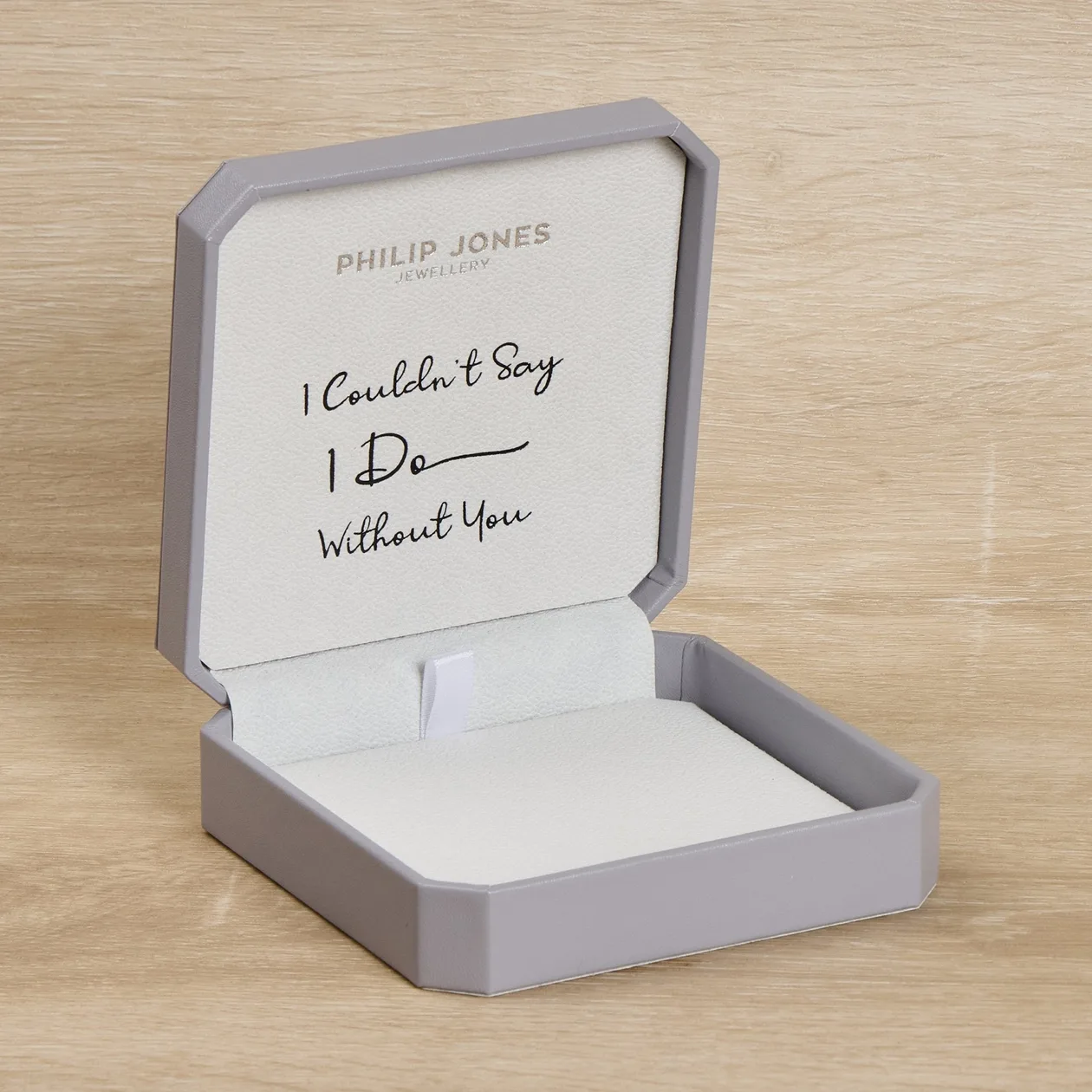Philip Jones Bridal Gift Box, Gift Bag or Pouch: the shop's own photo