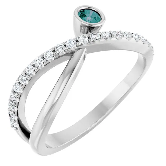 Round Alexandrite Accented Ring with Diamond Accents in Platinum - 18k Yellow Gold / 3.30 Carat / Lab-Grown-AAA: the shop's own photo