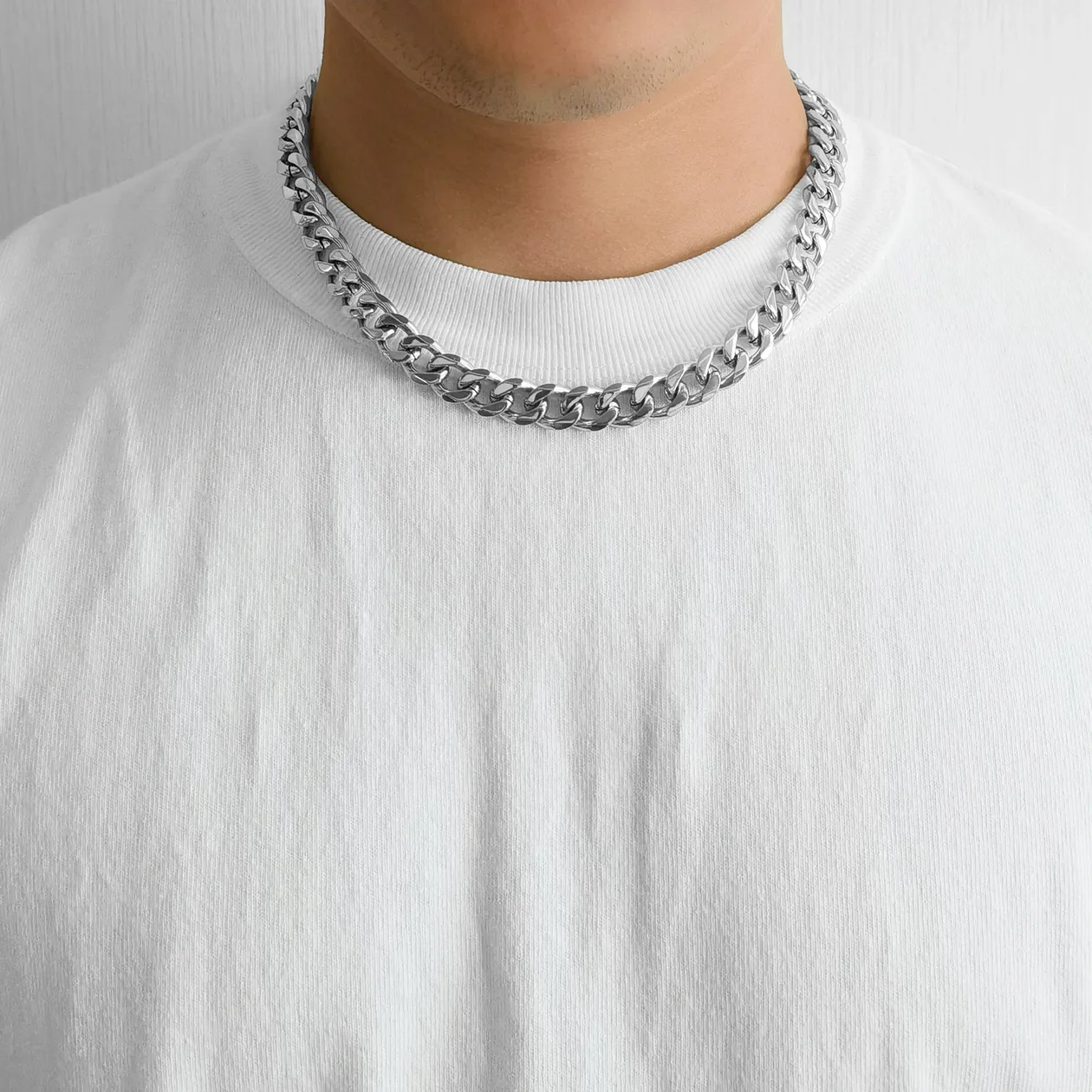 Men's 9mm 18k Gold Plated Stainless Steel 7.5-8.5 Inch Curb Chain Bracelet: the shop's own photo