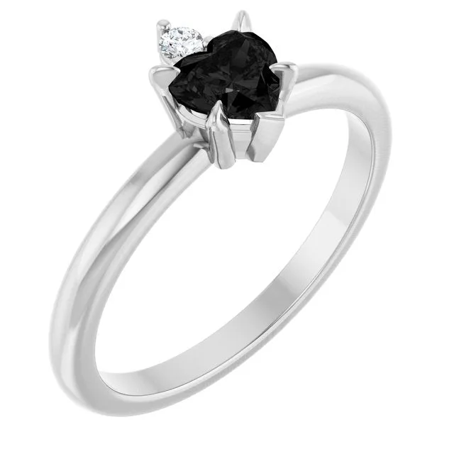 Heart Black Onyx Accented Ring with Diamond Accents in Platinum - 18k Yellow Gold / 2.90 Carat / Lab-Grown-AAA: the shop's own photo